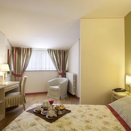 Posta Hotel Moltrasio
