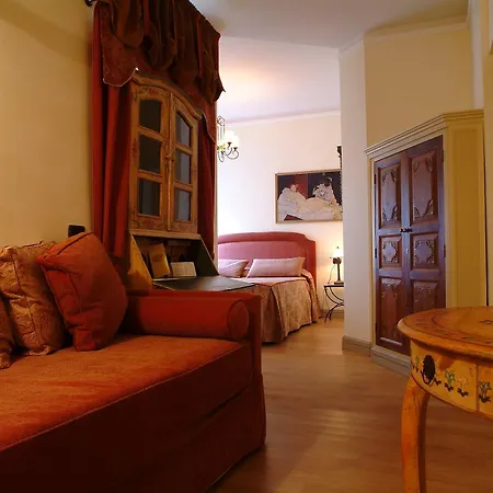 Posta 3* Moltrasio